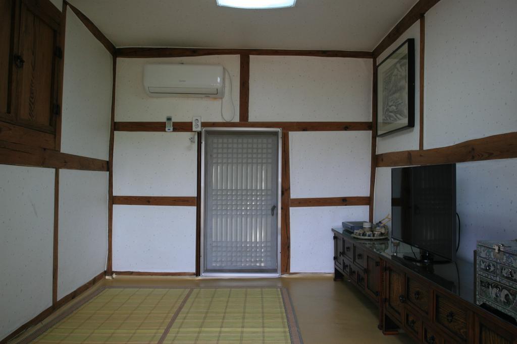 Jinrae Lee'S Traditional House Boseong Dış mekan fotoğraf